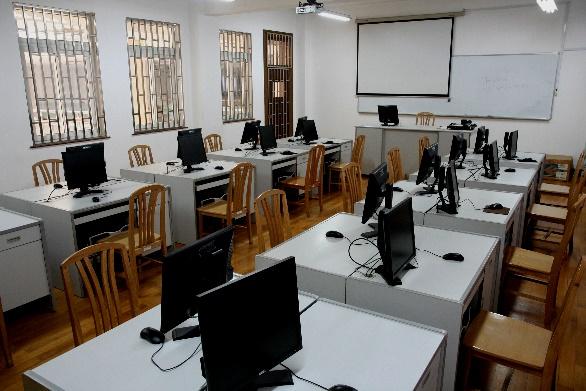 聋哑青年技术学校是国内第一所对聋人实施中等职业教育的特殊教育学校